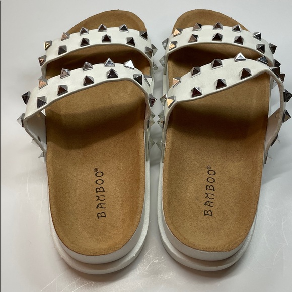Bamboo White Studded Slide Sandals Platform Slip On Summer Shoes Womens Size 7 - Picture 4 of 8